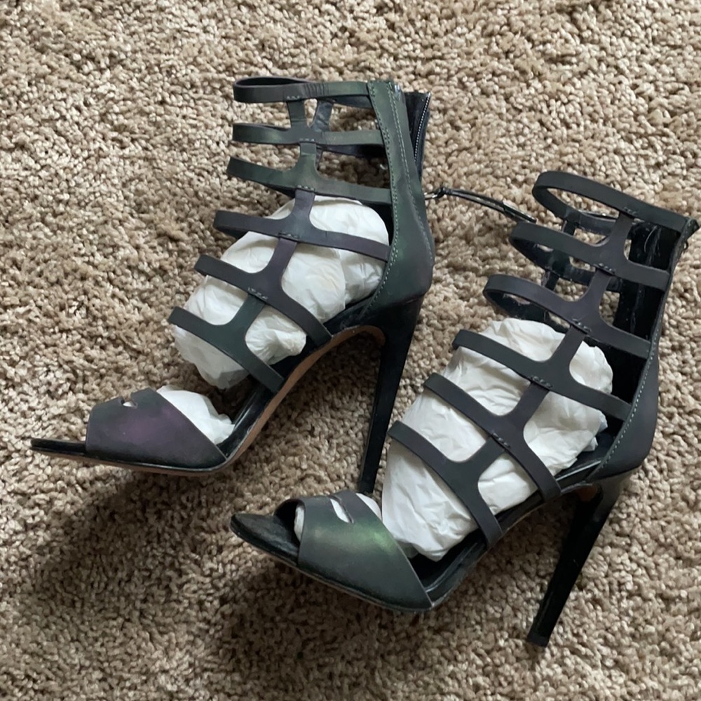 New L.A.M.B. Glow in the dark High Heels - Picture 3 of 9